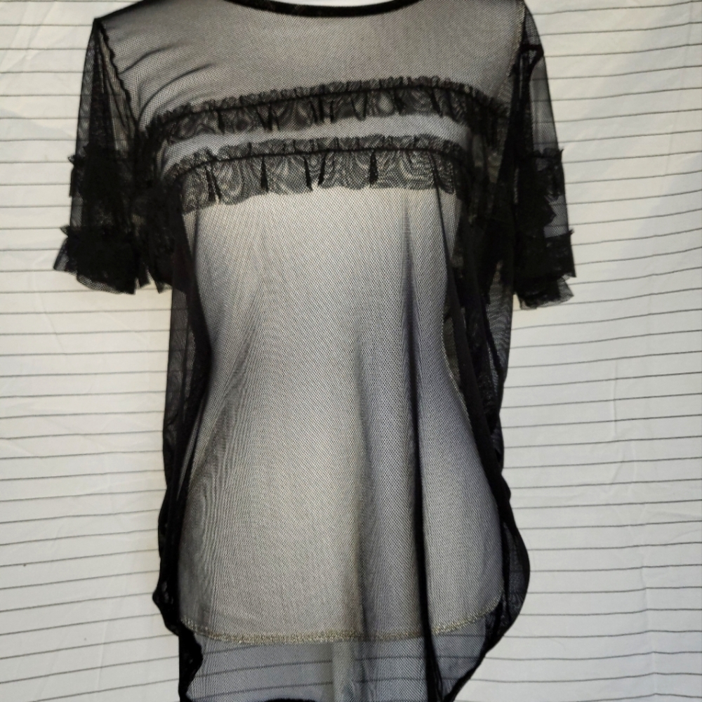 Hot Topic mesh black top